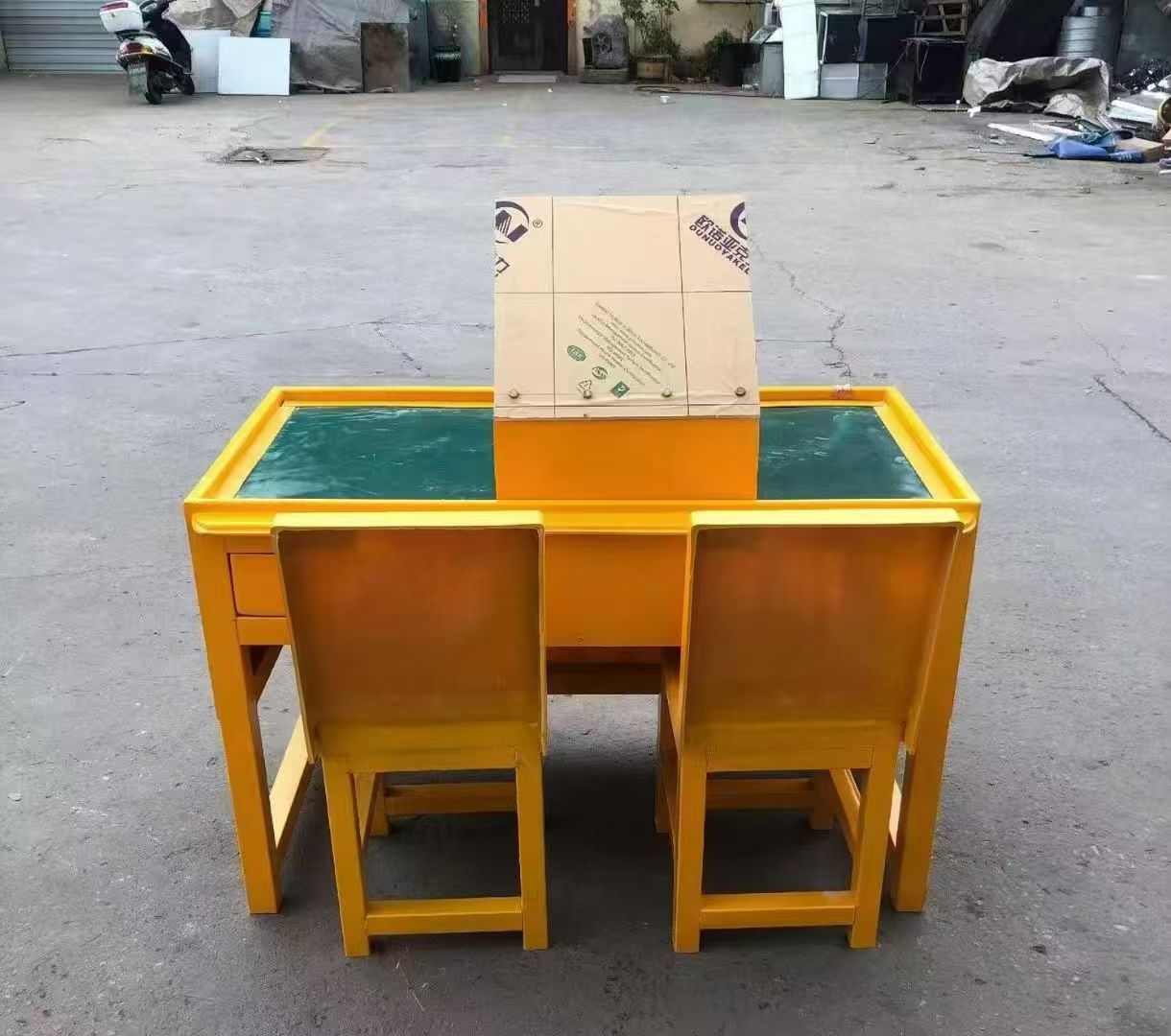 临淄防静电导通桌井下煤矿火工品发放桌：危险品流转的安全守护者